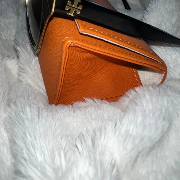 Tory Burch sunglasses - Picture 2 of 7